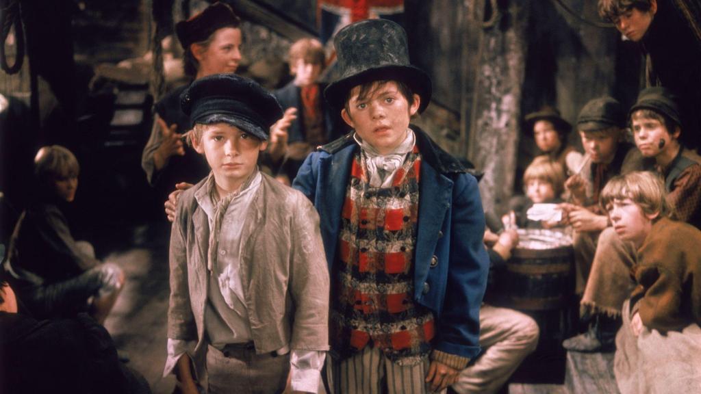 Mark Lester y Jack Wild en una escena de la película 'Oliver' (Carol Reed, 1968)