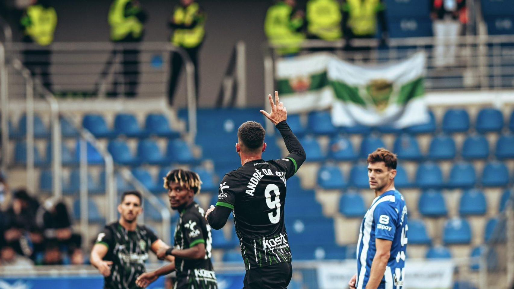 El Elche vuelve a perder en Primera 12 partidos después.