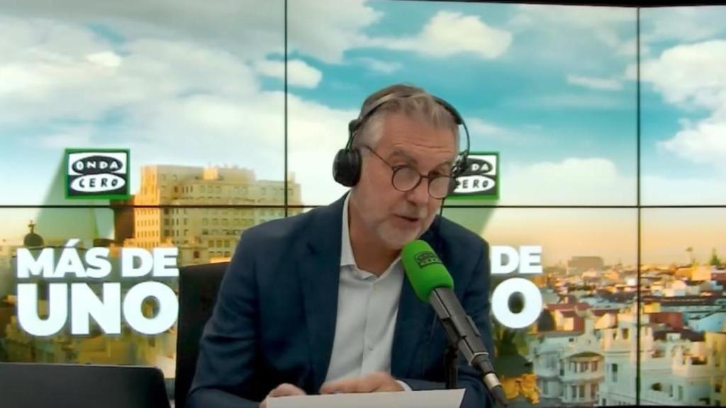 Carlos Alsina durante su monólogo de este lunes en 'Más de Uno'.