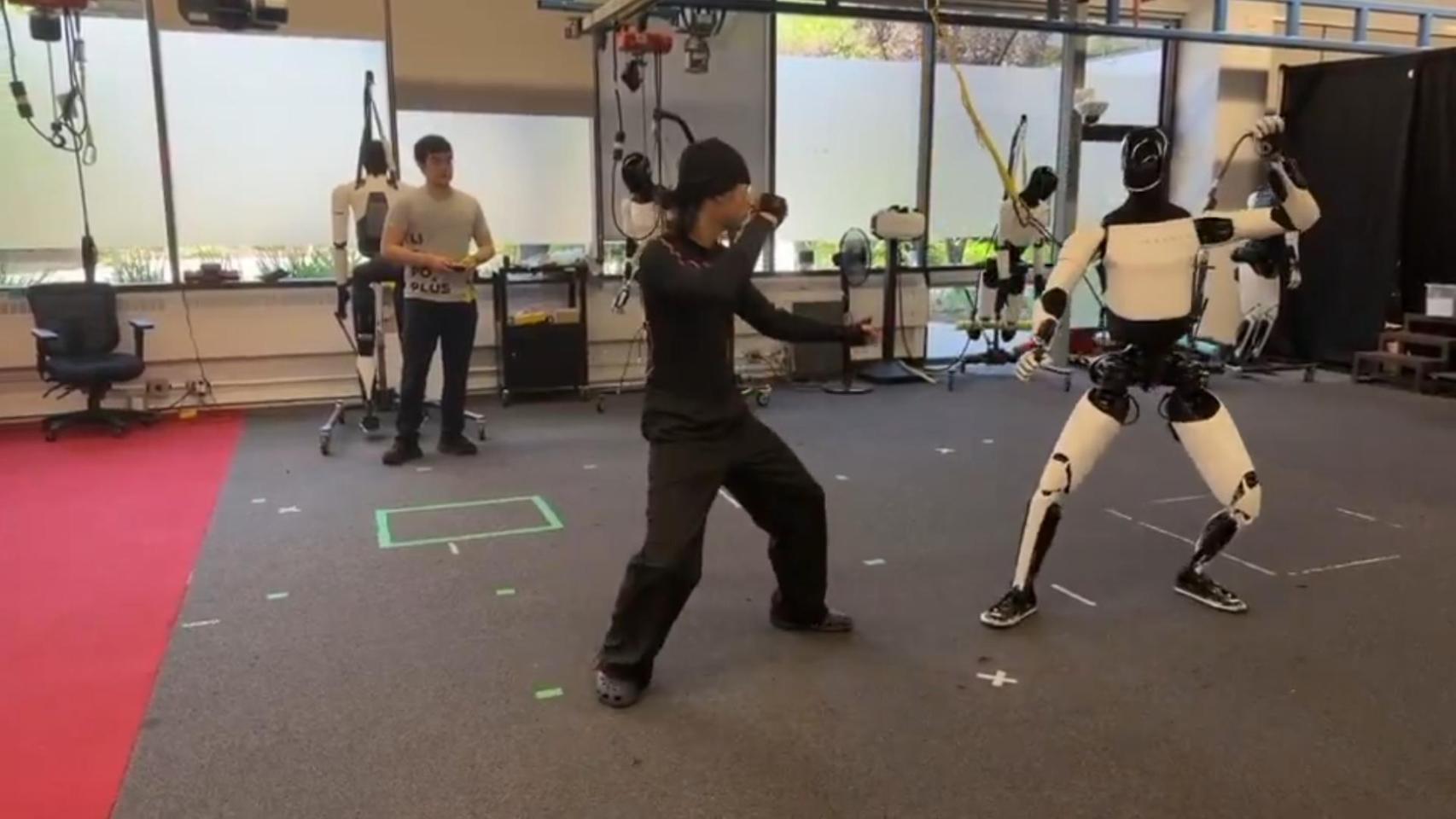 Momento del kung fu de Optimus.