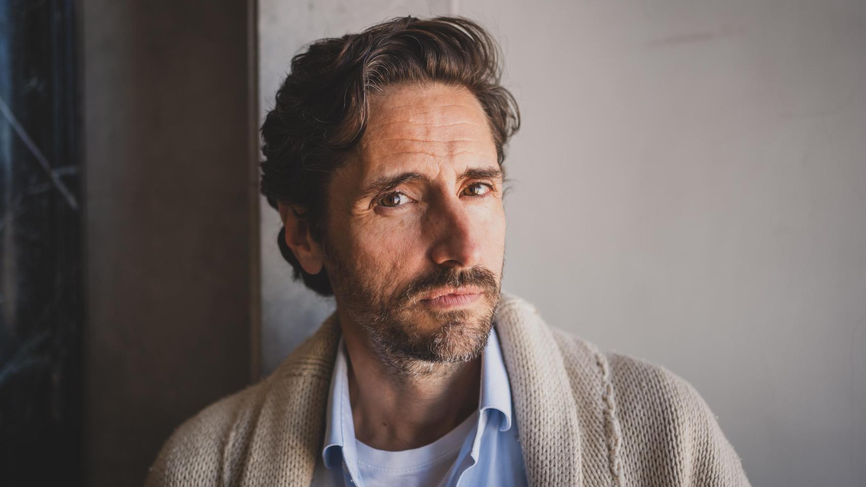Juan Diego Botto, en el edificio Telefónica de Madrid. Foto: Sara Fernández