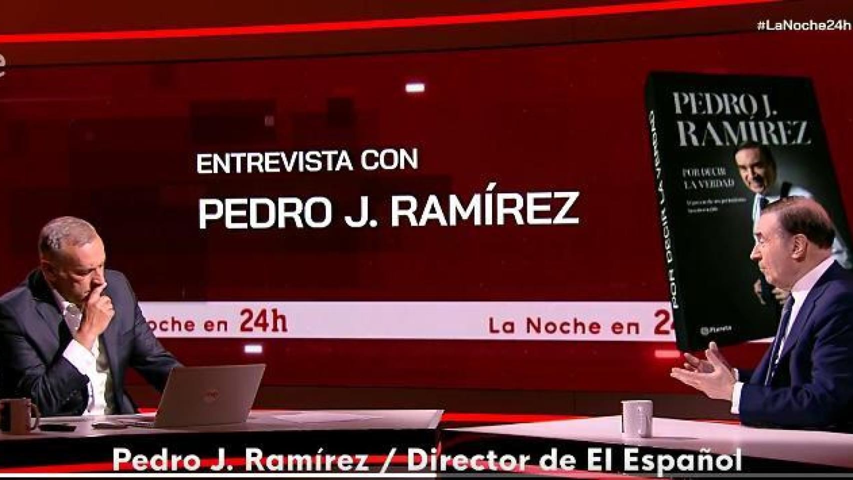 Xabier Fortes y Pedro J. Ramírez, este lunes durante la entrevista en RTVE.