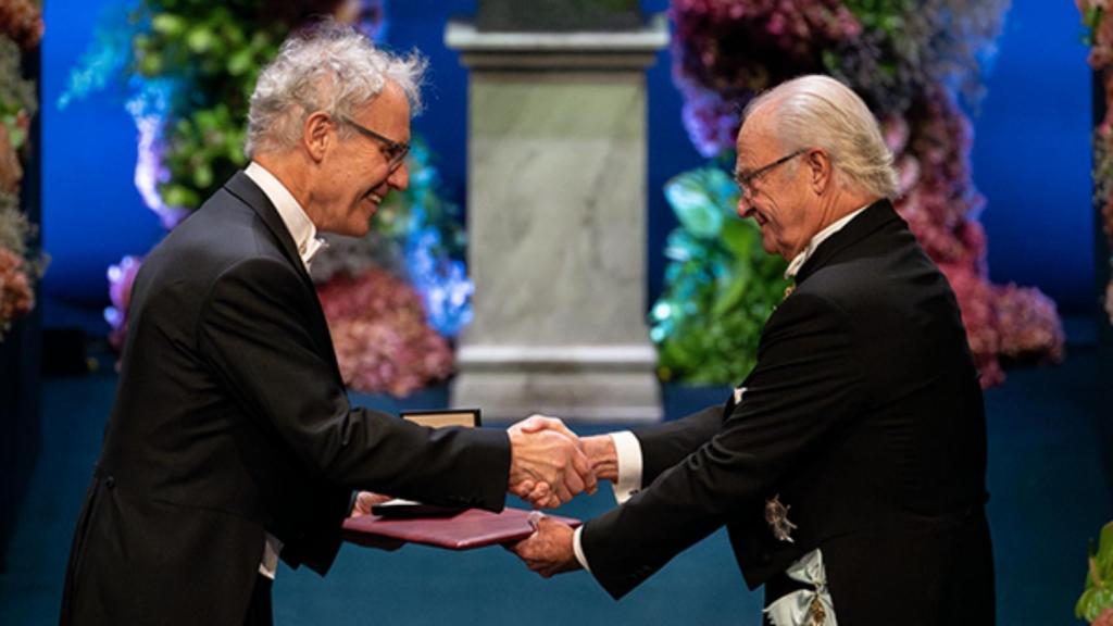 Victor Ambros, Nobel de Medicina en 2024, pertenece al 3% de galardonados que son hijos de granjeros.