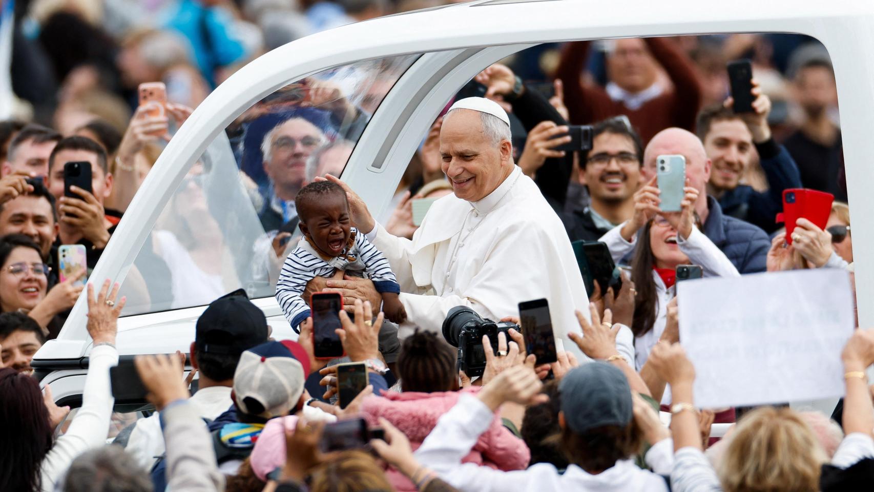 León XIV este domingo durante un acto en el Vaticano.