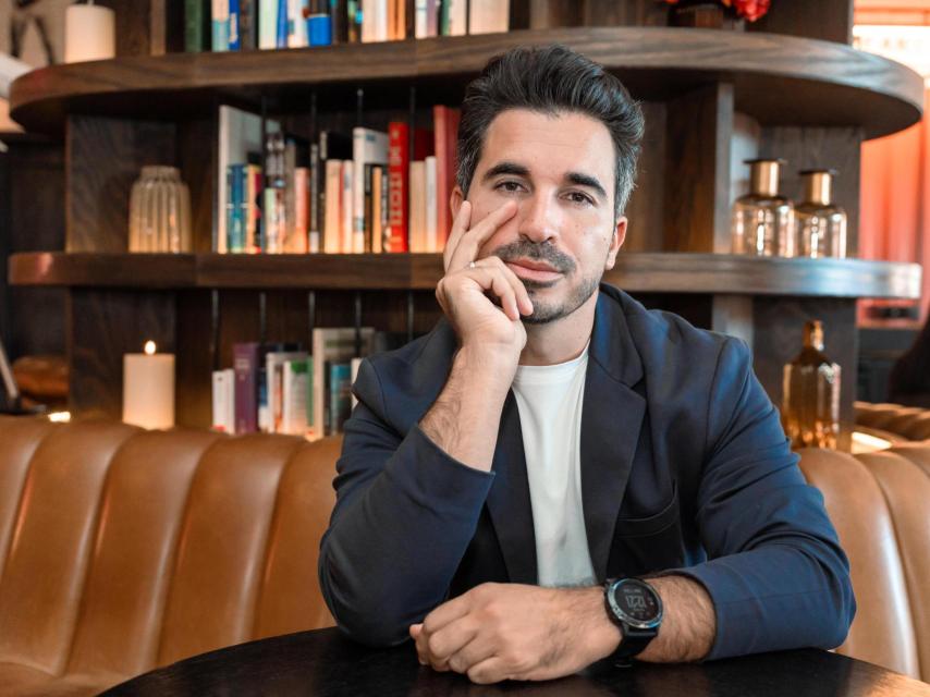 Castillo encuentra un gran sexismo aún en el lenguaje y creció en un mundo aún estandarizado donde las niñas no jugaban al fútbol.