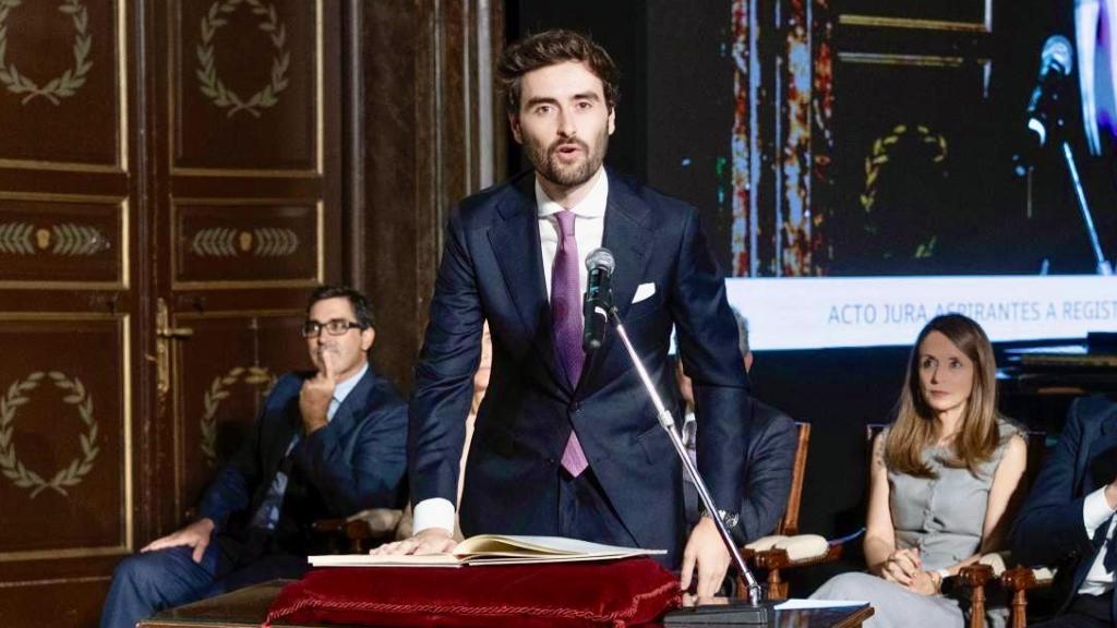 Álvaro Vega, nuevo registrador de la propiedad a los 25 años.