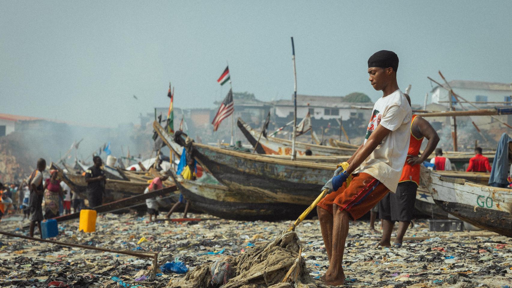 El mercado de Kantamanto (Ghana) recibe 15 millones de prendas a la semana.