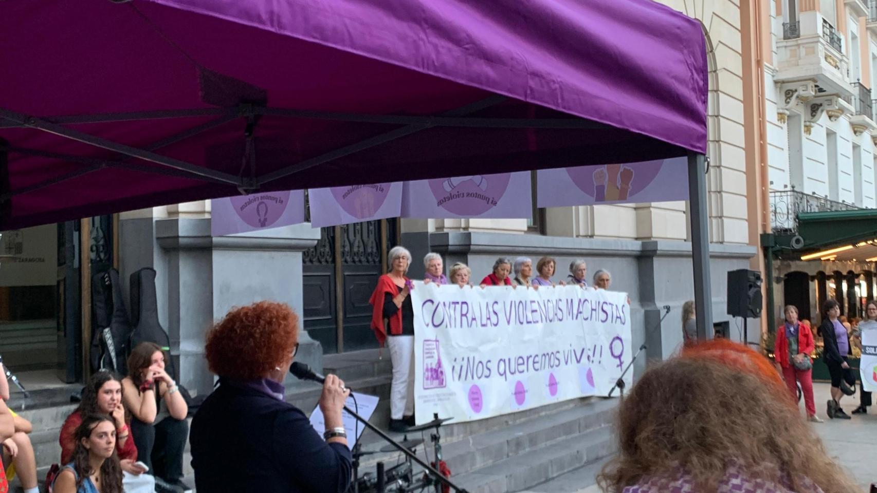Algunas de las asistentes, durante la protesta.