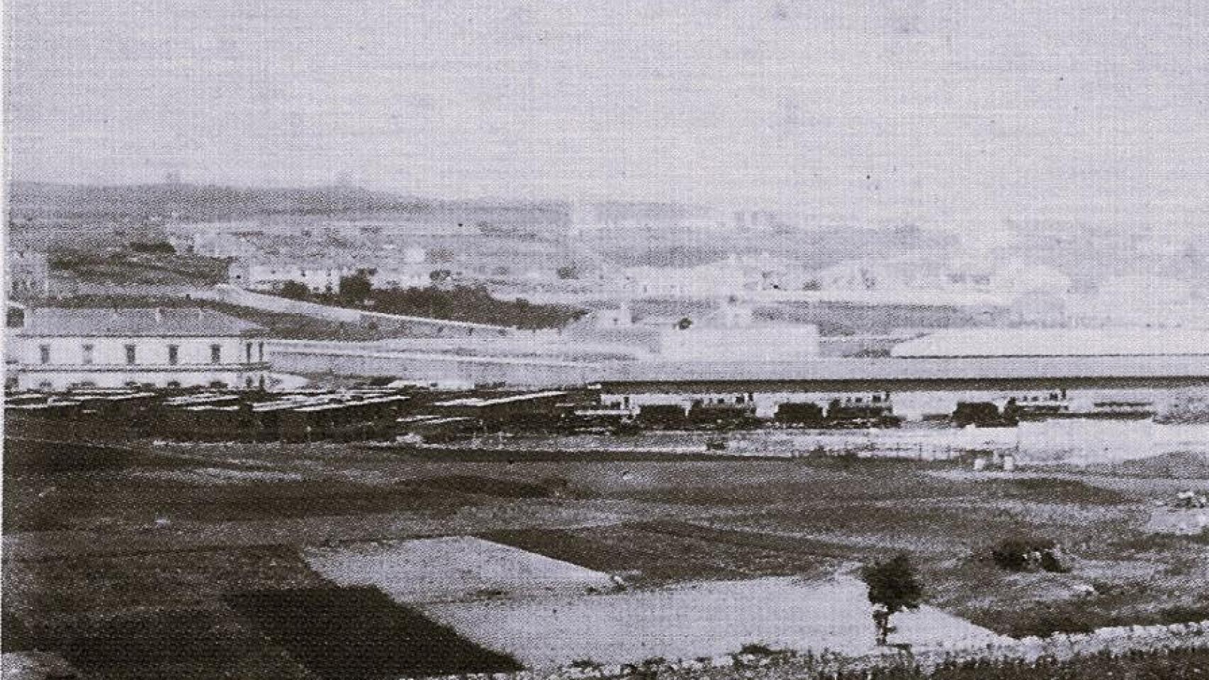 Imagen panorámica de la estación de A Coruña en 1875