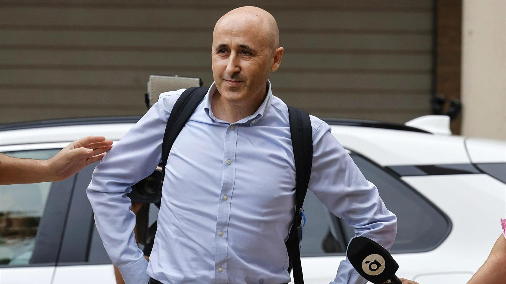 Miguel Polo, a su llegada al juzgado de Catarroja. EP / Rober Solsona