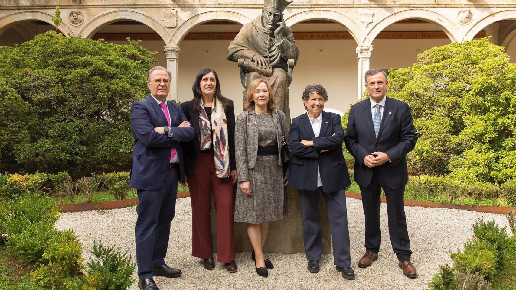 Imagen de los cinco premiados.