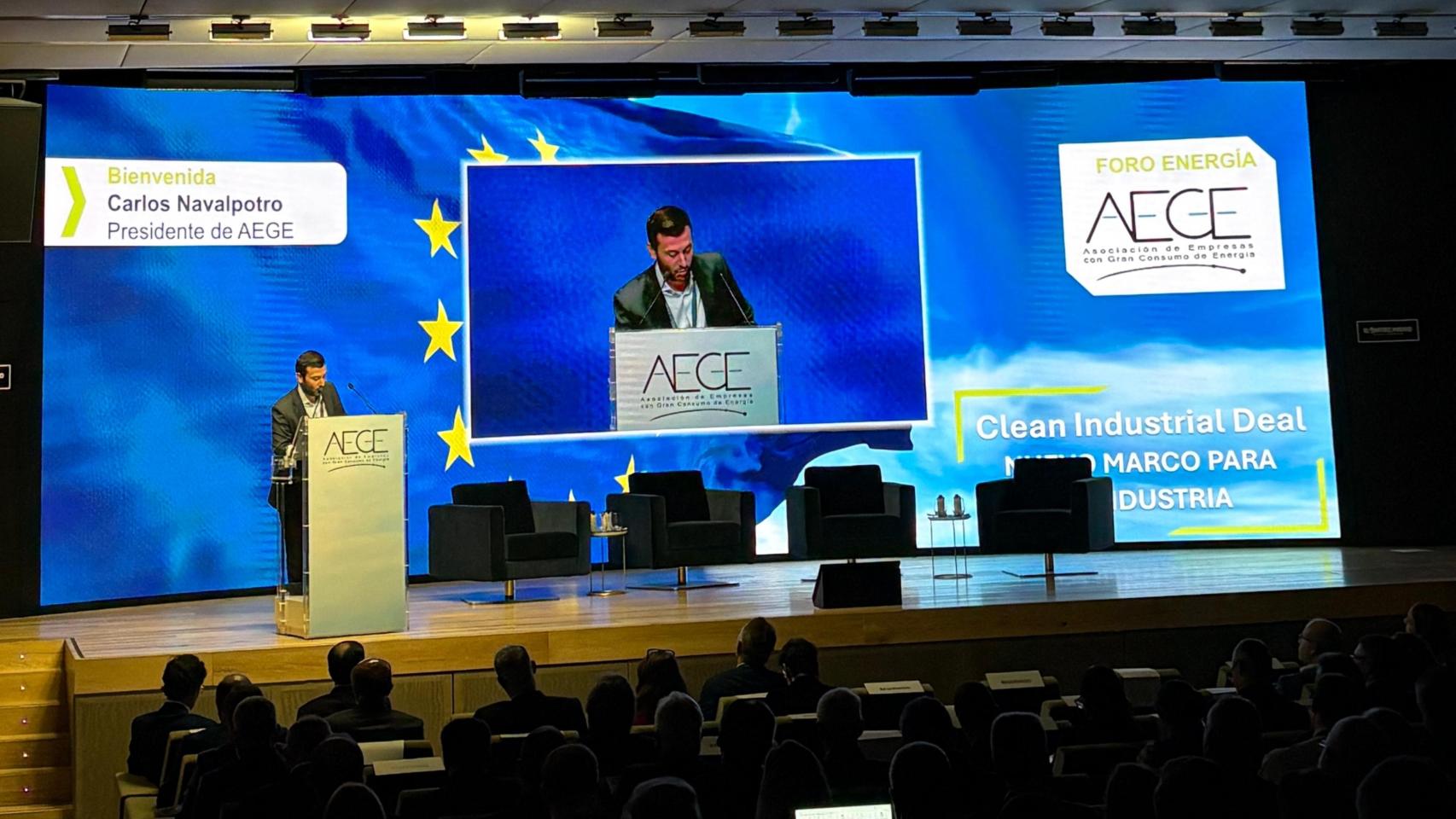 El presidente de la Asociación de Empresas de Gran Consumo de Energía (AEGE), Carlos Navalpotro, en el Foro Energía AEGE 2025