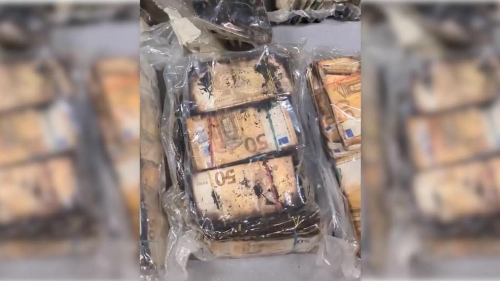 Dinero intervenido a la mafia china del 'fen chien'.