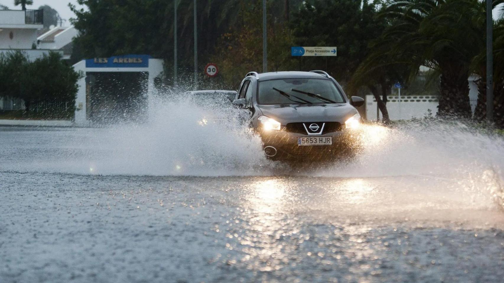 Alerta roja en Alicante por fuertes lluvias. EFE