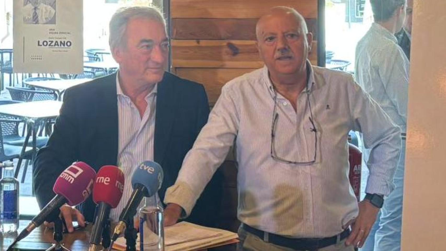 Javier Lozano y Teo Díaz durante la presentación del libro.