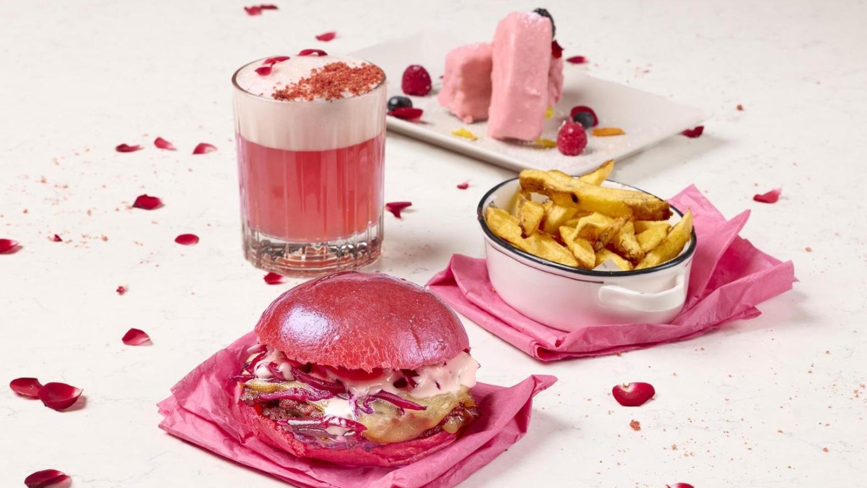 'Pinktober'ofrece platos en rosa para luchar contra el cáncer de mama.