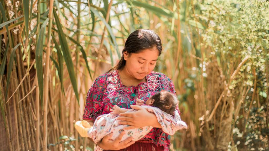 Una madre adolescente.