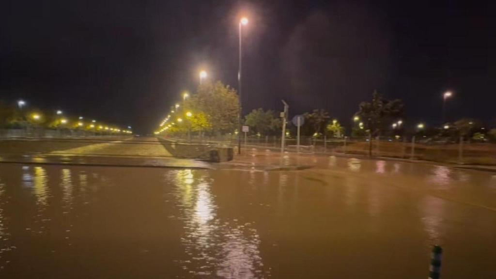 Inundaciones durante la noche por la dana Alice en Pilar de la Horadada (Alicante). EP