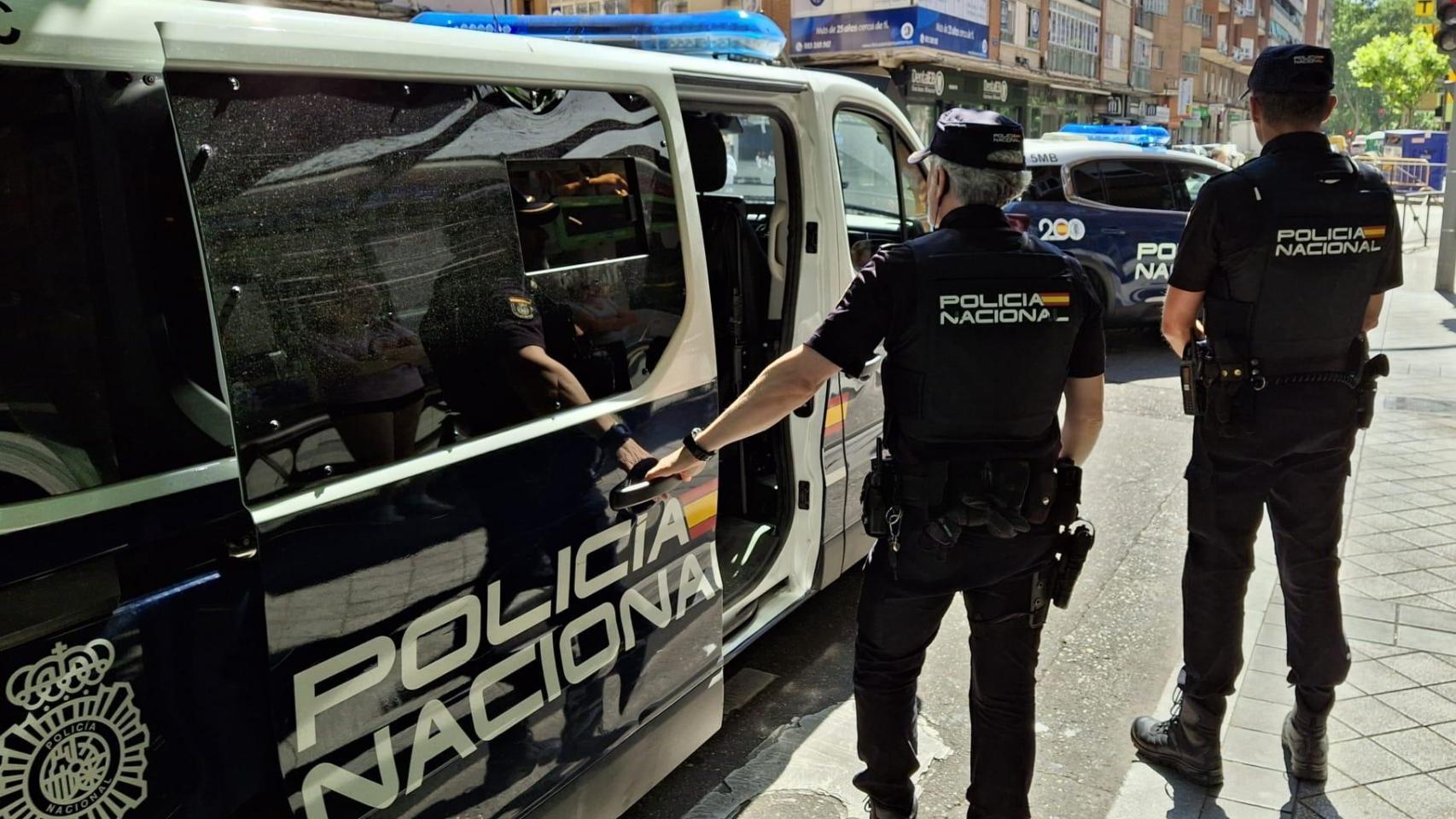 Agentes de la Policía Nacional