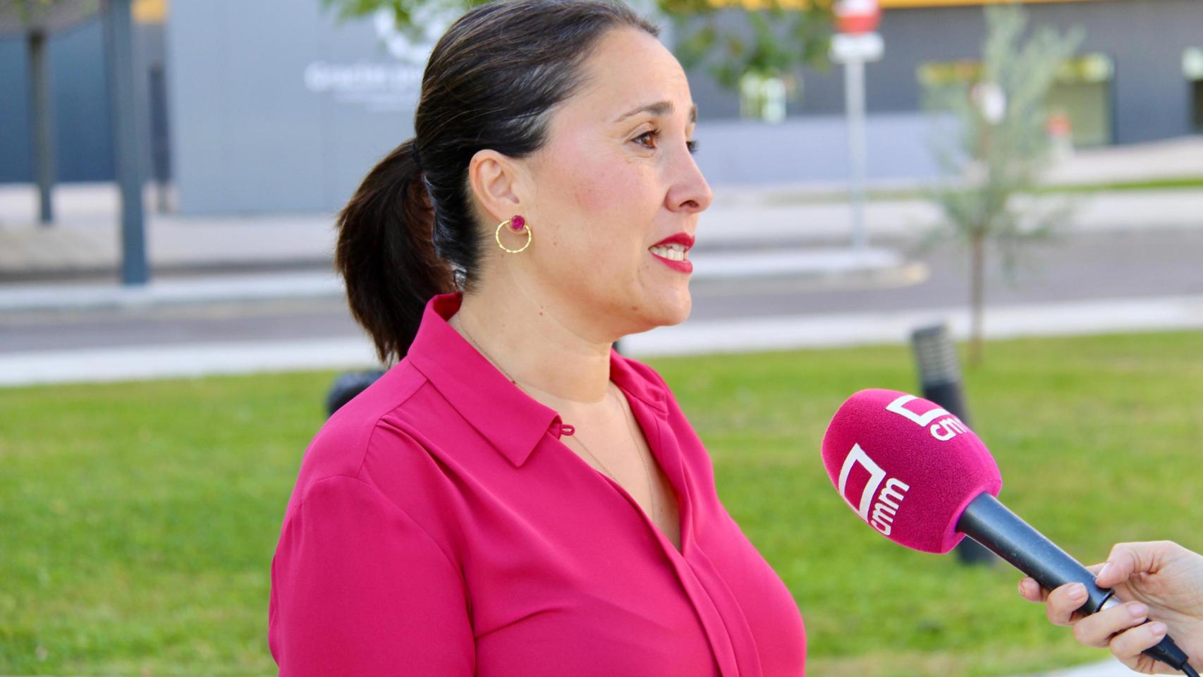 Alejandra Hernández, portavoz regional, en rueda de prensa.