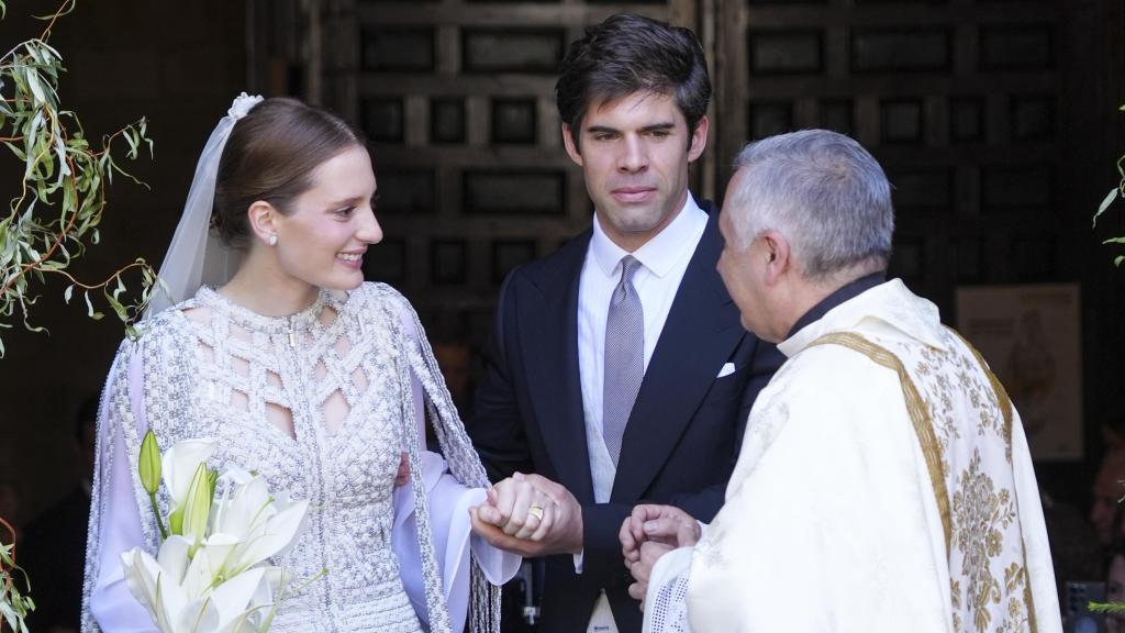 Micaela Belmont ha contraído matrimonio con Fernando Palazuelo en Cáceres este sábado, 11 de octubre.