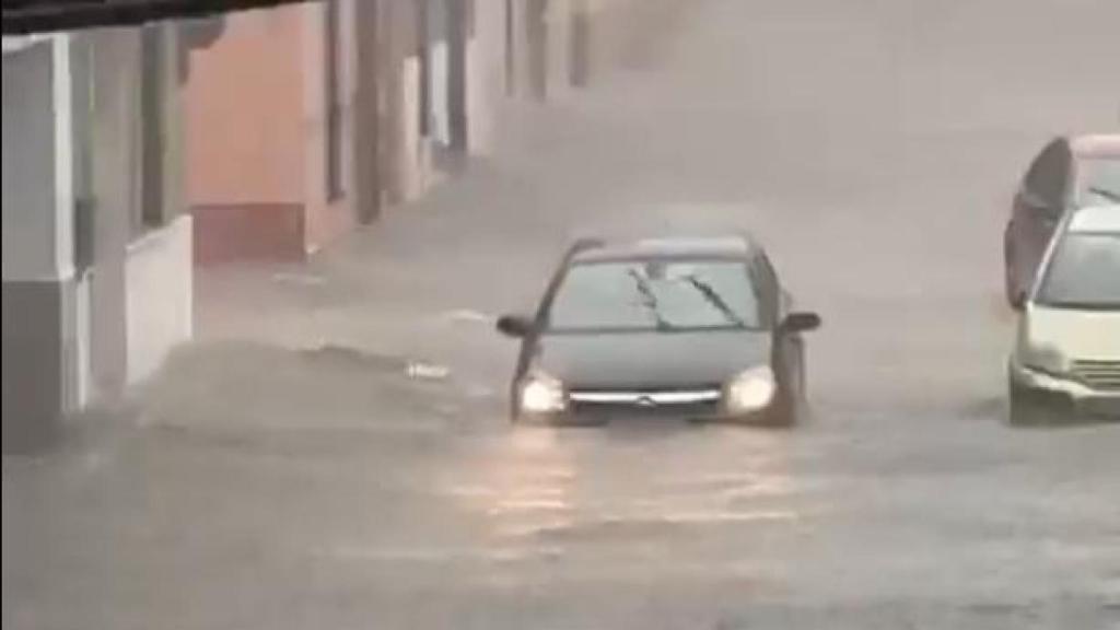 Carcaixent durante el temporal. Avamet