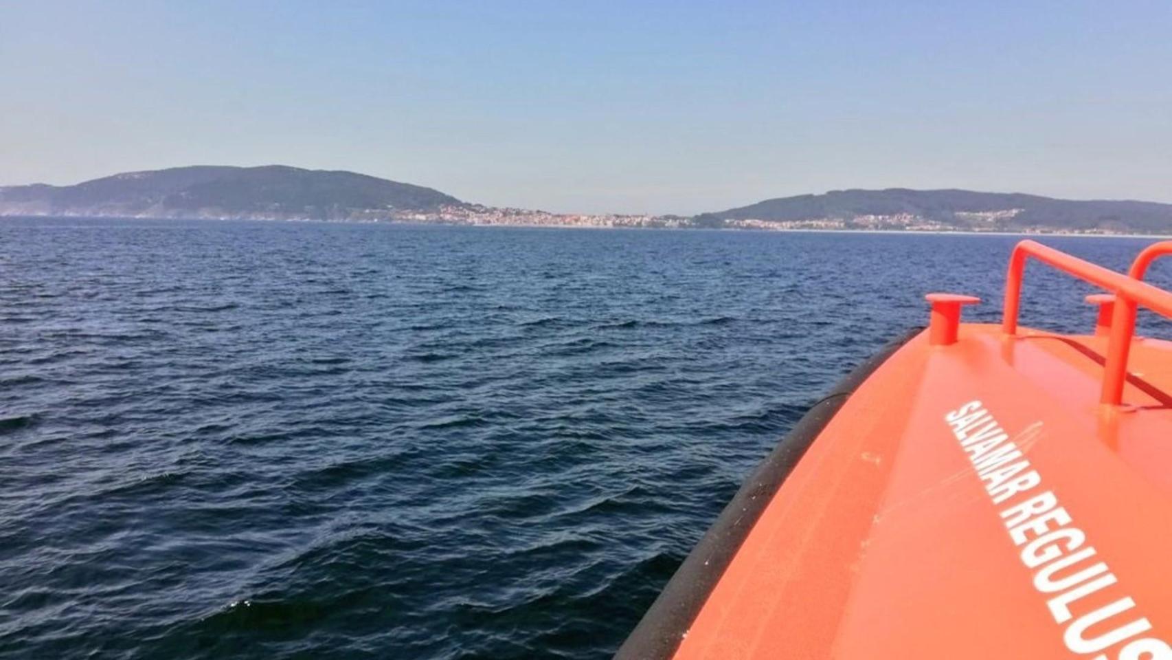 Imagen de archivo de la salvamar 'Regulus', de Salvamento Marítimo, durante un rescate.