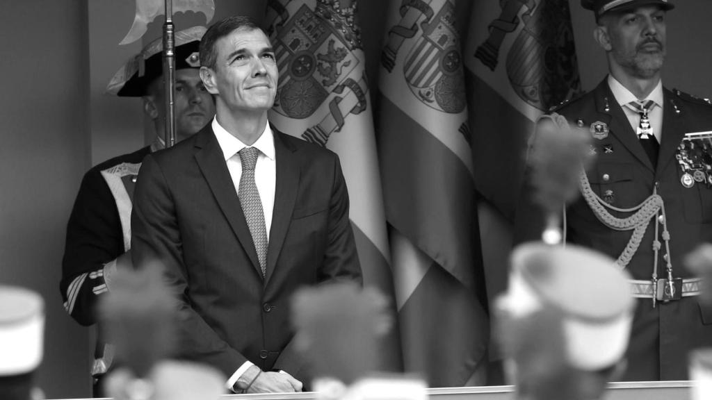 Pedro Sánchez durante el desfile de la Fiesta Nacional.