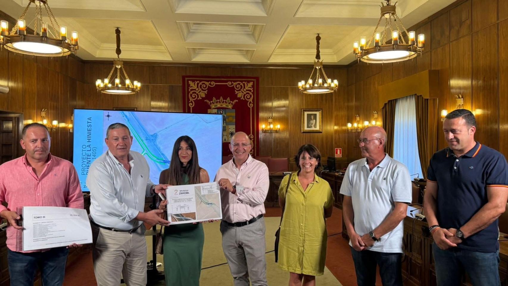 Presentación en la Diputación de Zamora del proyecto inicial de la variante sobre el ferrocarril en La Hiniesta, el año pasado