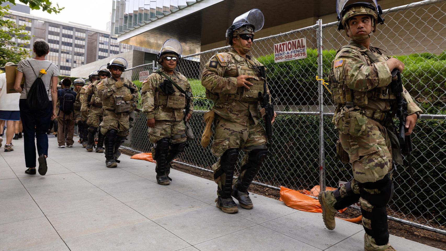 ICE detiene a manifestantes durante protestas contra el gobierno de Donald Trump en Portland
