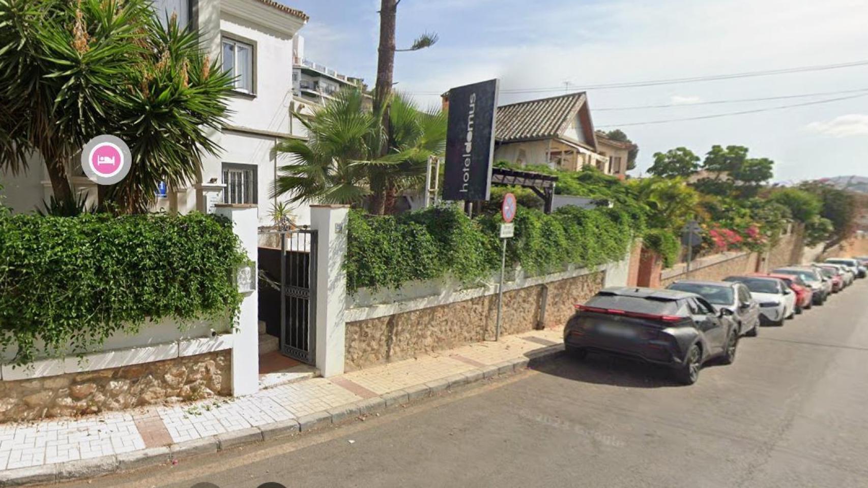 Entrada al hotel Domus.