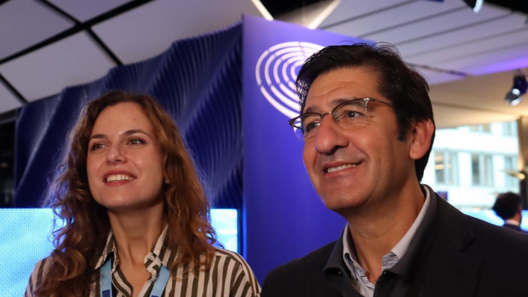 José Manuel Caballero y Nazareth Rodrigo en Bruselas. Foto: JCCM.