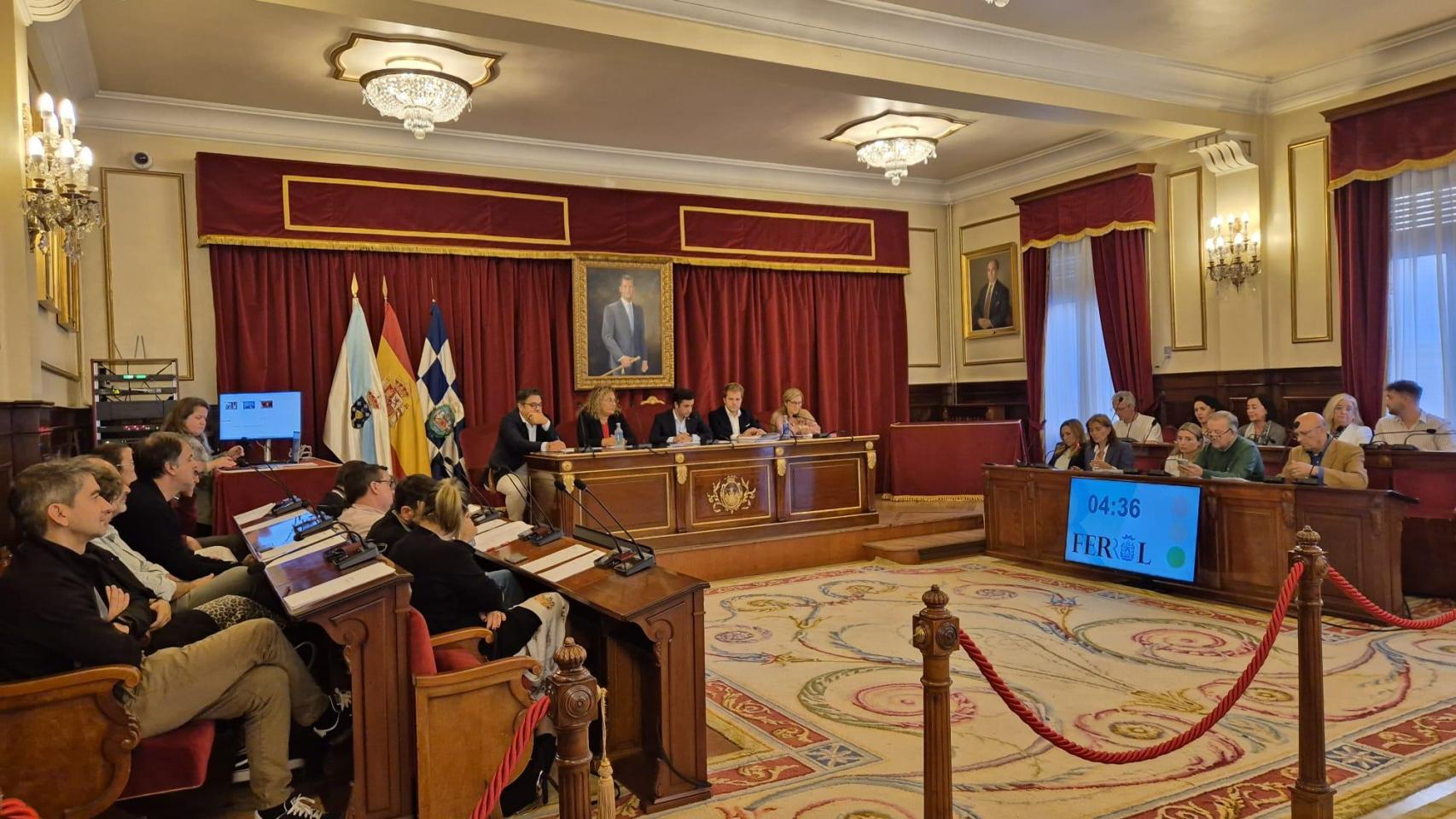 Imagen del pleno del ayuntamiento de Ferrol.