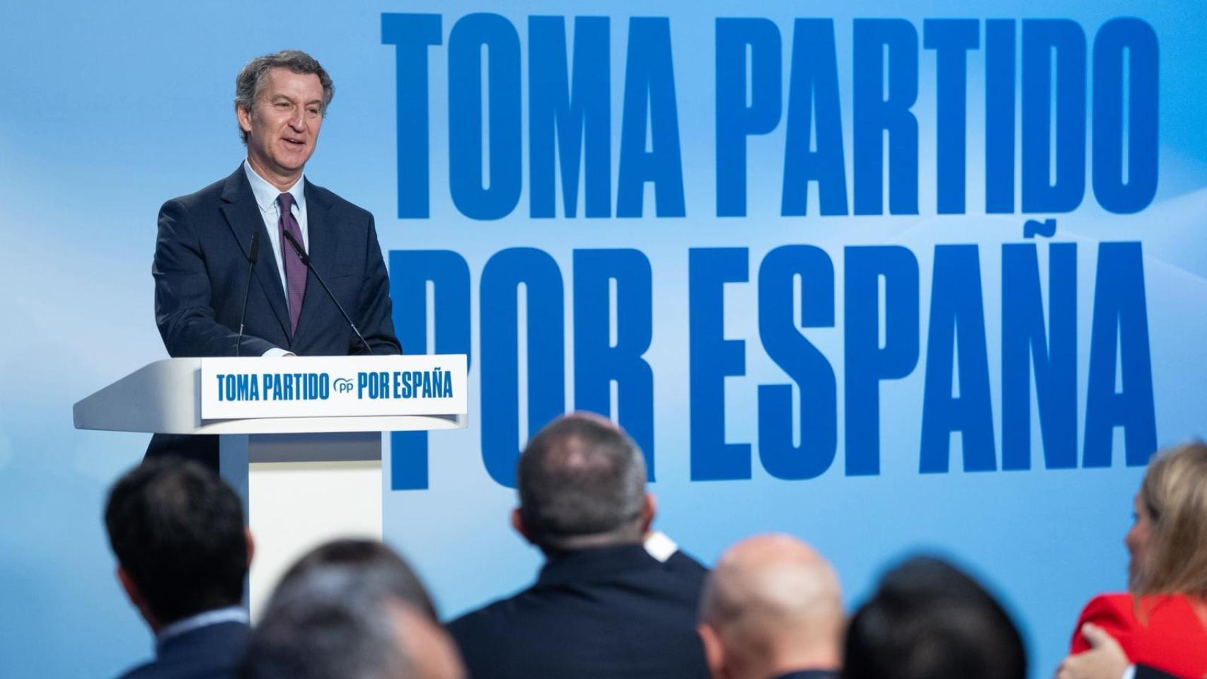 Feijóo presenta un decálogo para su Plan de Inmigración y proclama:  La nacionalidad española no se regala, se merece 