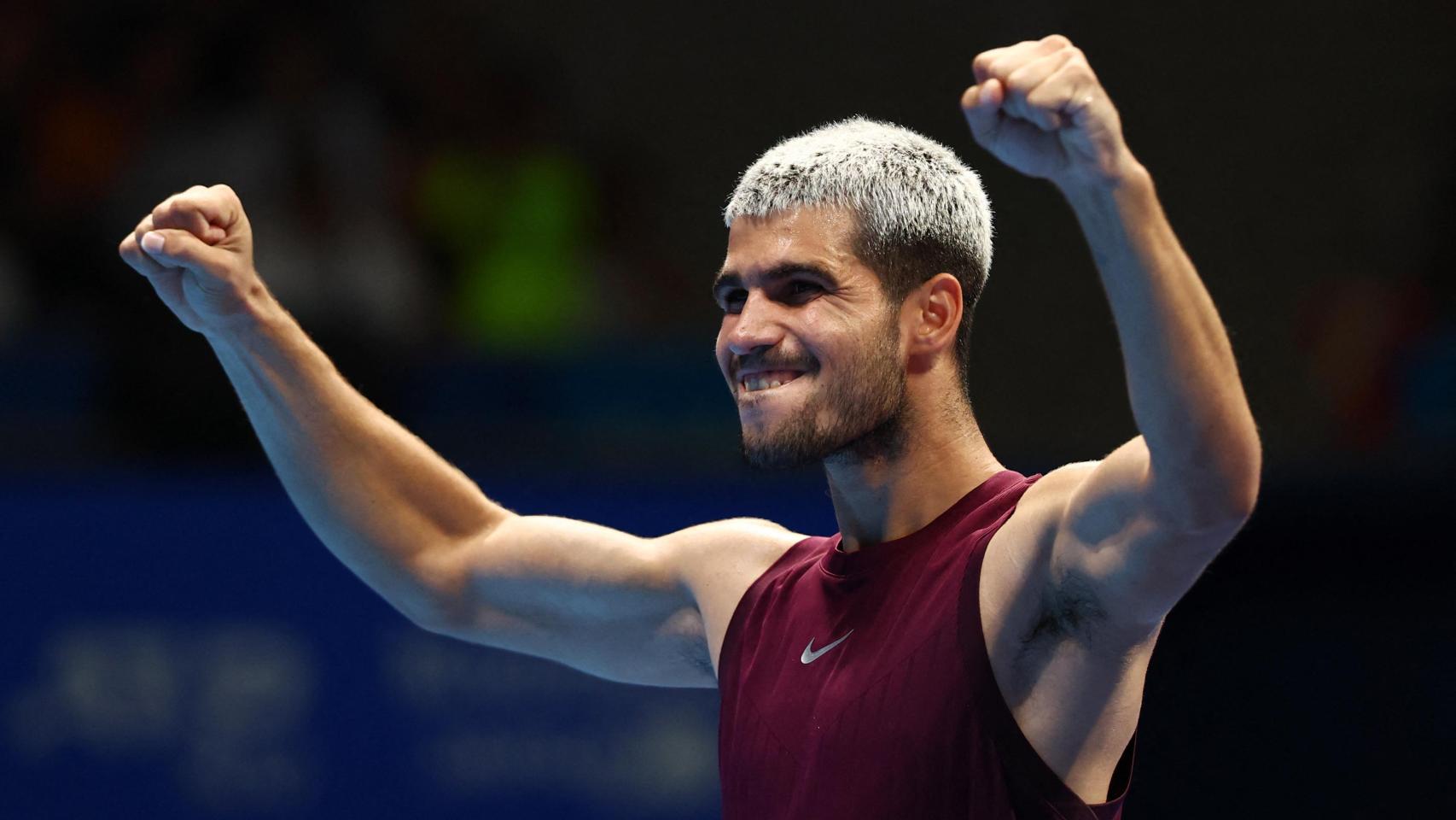 Carlos Alcaraz celebra un punto durante el ATP 500 de Tokio.