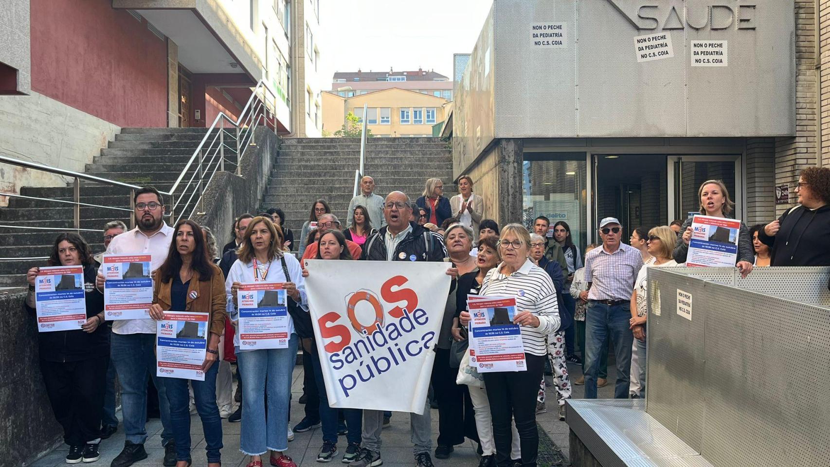 Manifestación en Coia para mantener su Servicio de Pediatría