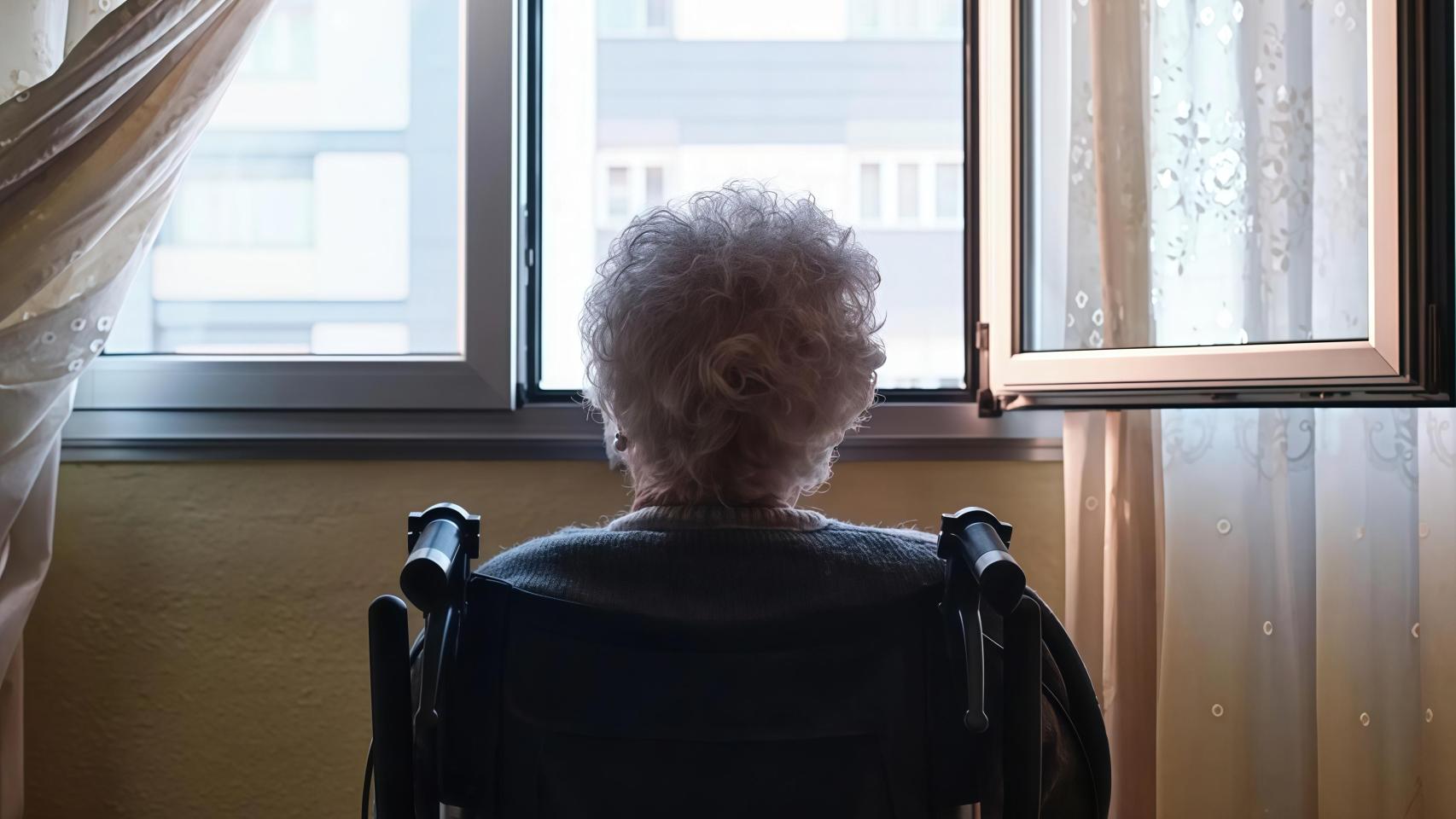 Susana, de 79 años, vive en Barcelona y comparte piso con estudiantes