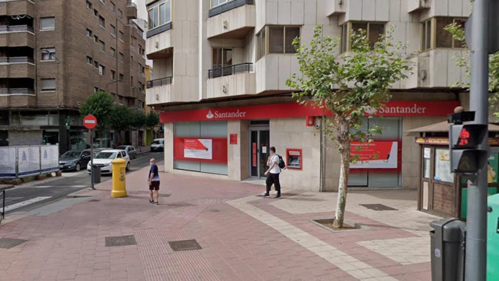 Calle Huelgas con Plaza San Juan, en Valladolid