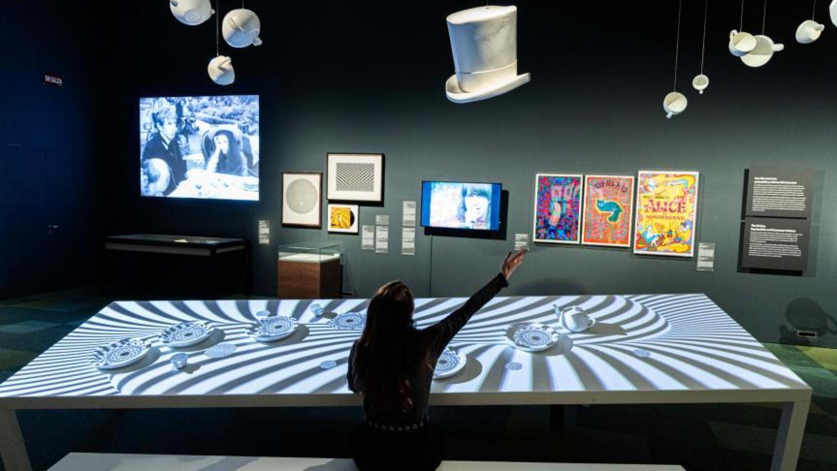 Exposición Los mundos de Alicia. Soñar el país de las maravillas