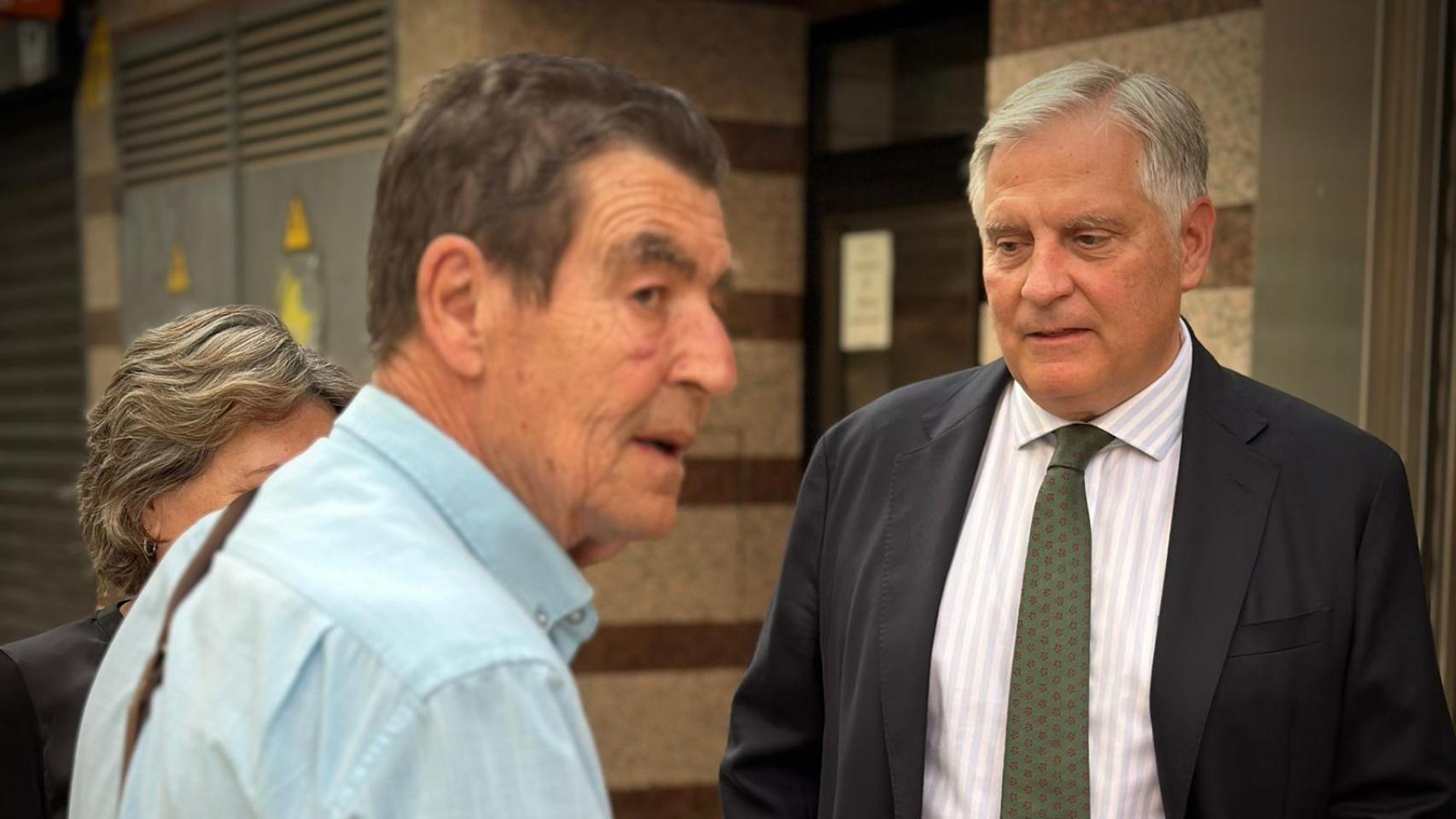 Emilio Calatayud y el alcalde de Ciudad Real, Paco Cañizares. Foto: Ayuntamiento.