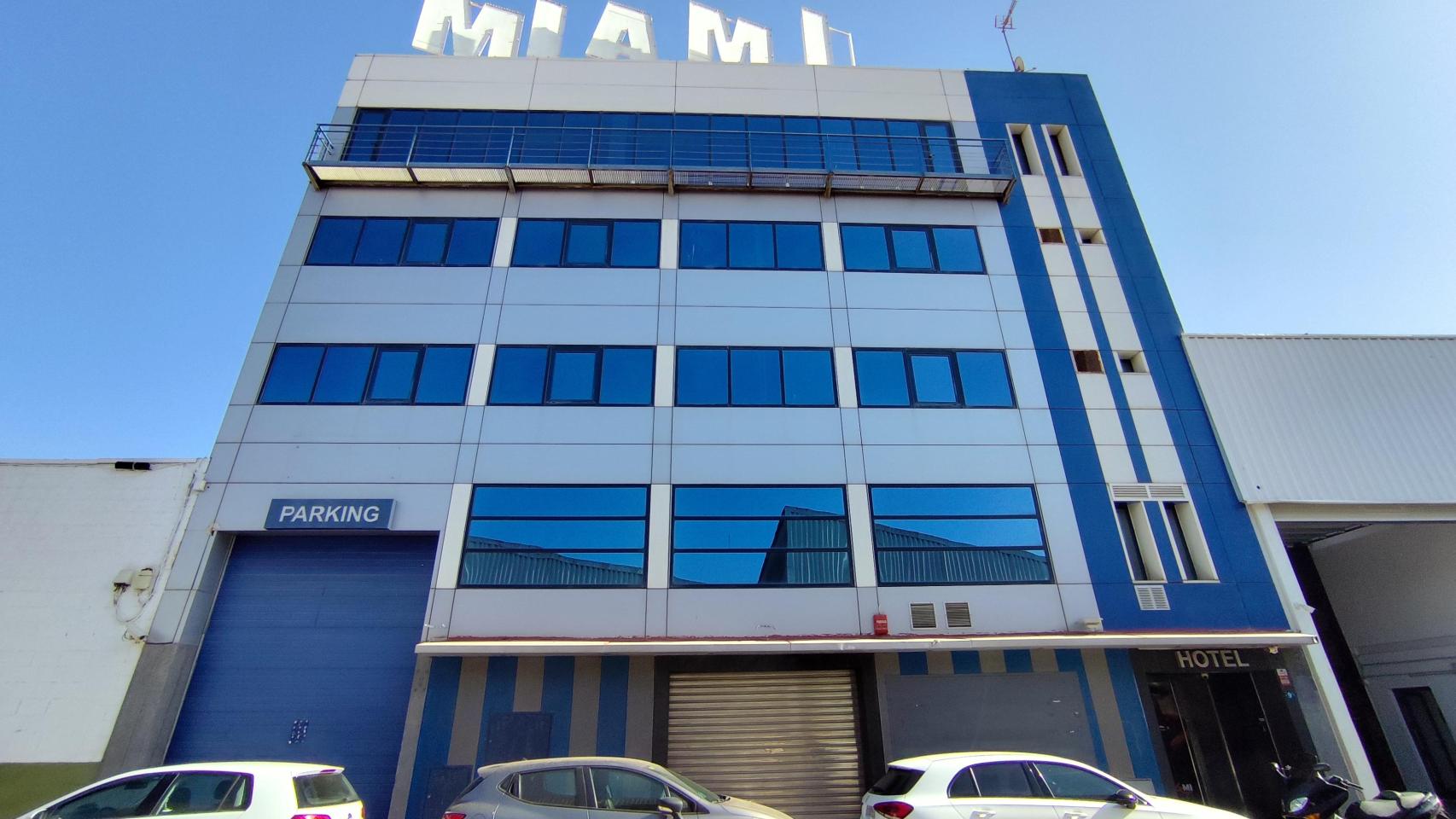 Imagen del número 9 de la calle Casares, en el polígono industrial Azucarera, en Málaga.