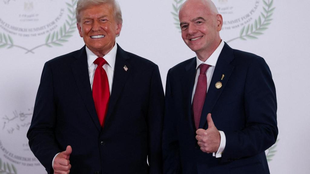 Donald Trump y Gianni Infantino, juntos en la firma del acuerdo de la paz en Gaza