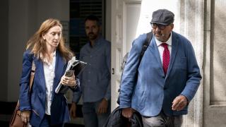 Koldo García and his lawyer Leticia de la Hoz leaving the Supreme Court this Thursday.
