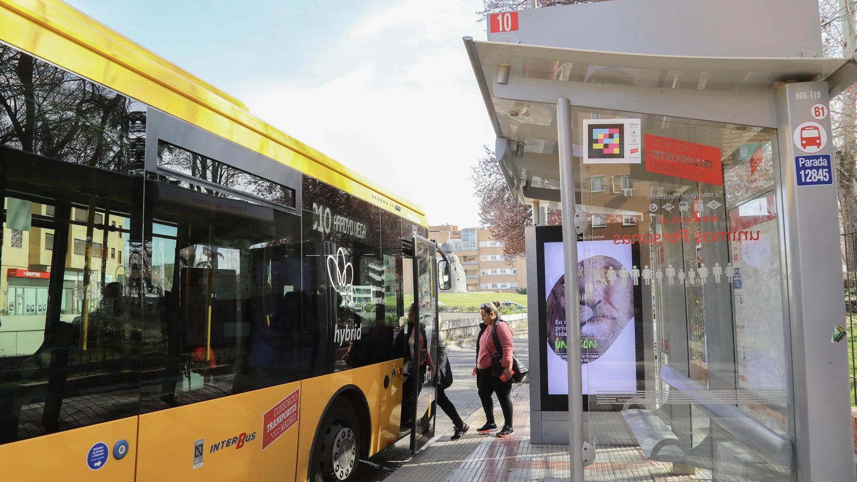 Parada de autobús de Alcobendas.