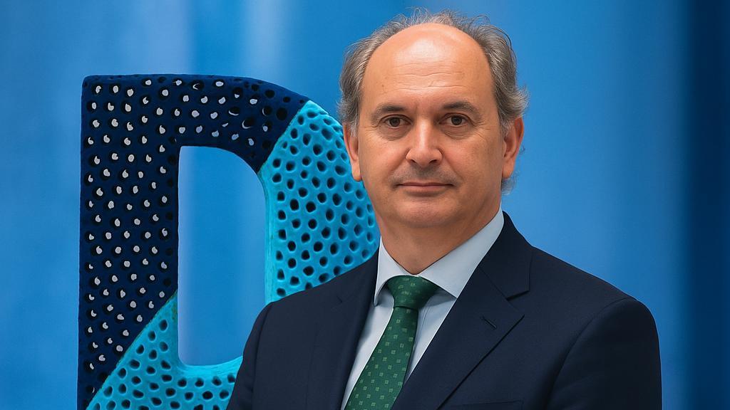 Fotomontaje de Miguel López-Valverde, consejero de Digitalización de la Comunidad de Madrid, con motivo de los DISRUPTORES Innovation Awards 2025.