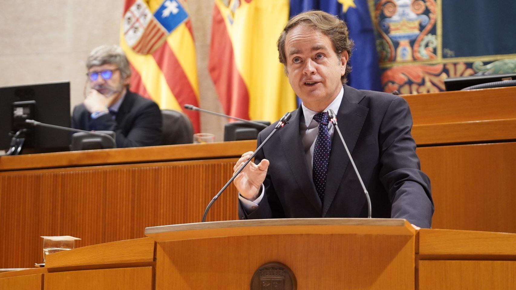 Roberto Bermúdez de Castro, consejero de Hacienda, en las Cortes de Aragón