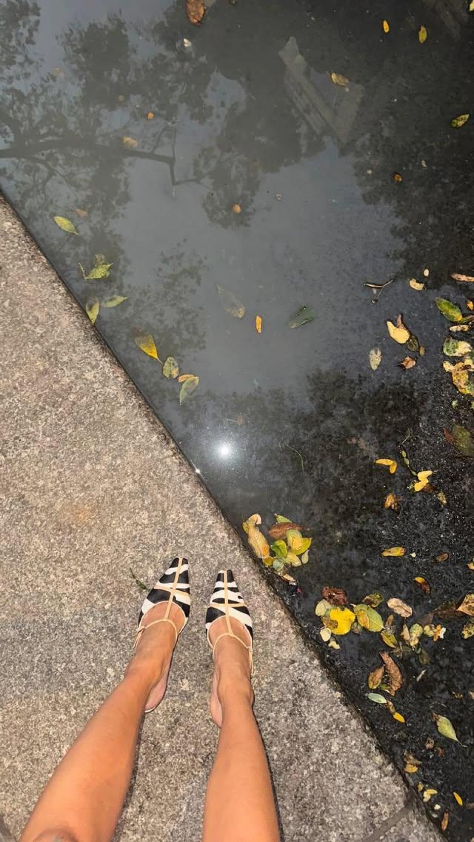 Olympia de Grecia presume de sus Jimmy Choo en sus redes sociales.