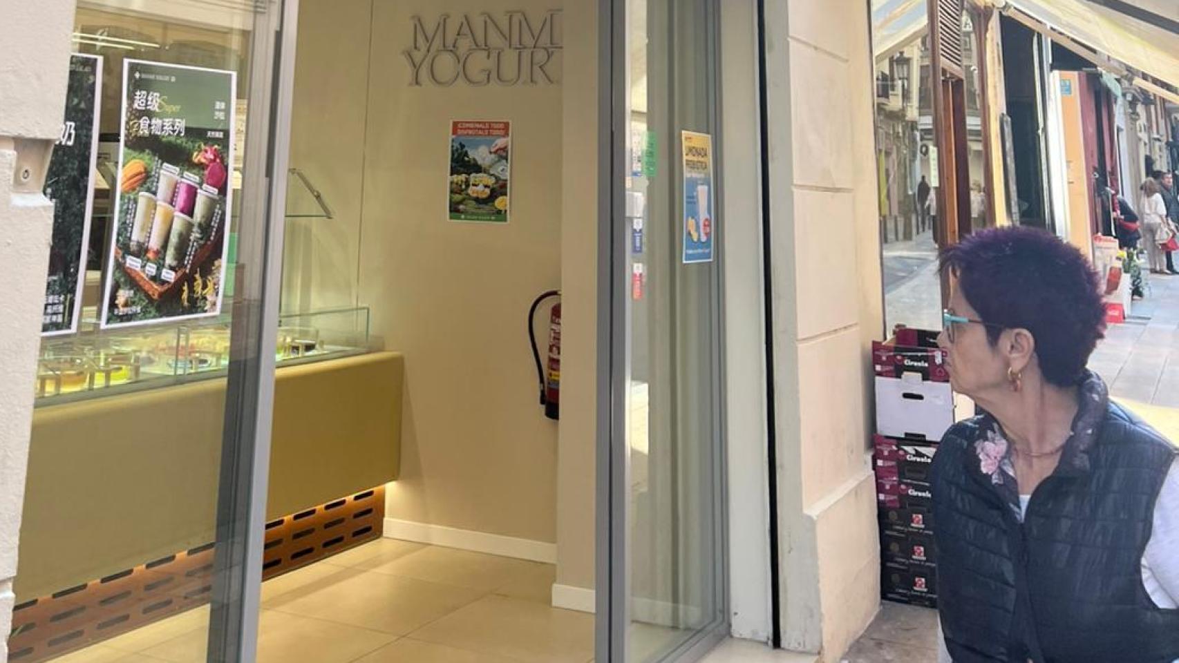 Manmi Yogurt, tienda de yogures chinos en el centro de Zaragoza.