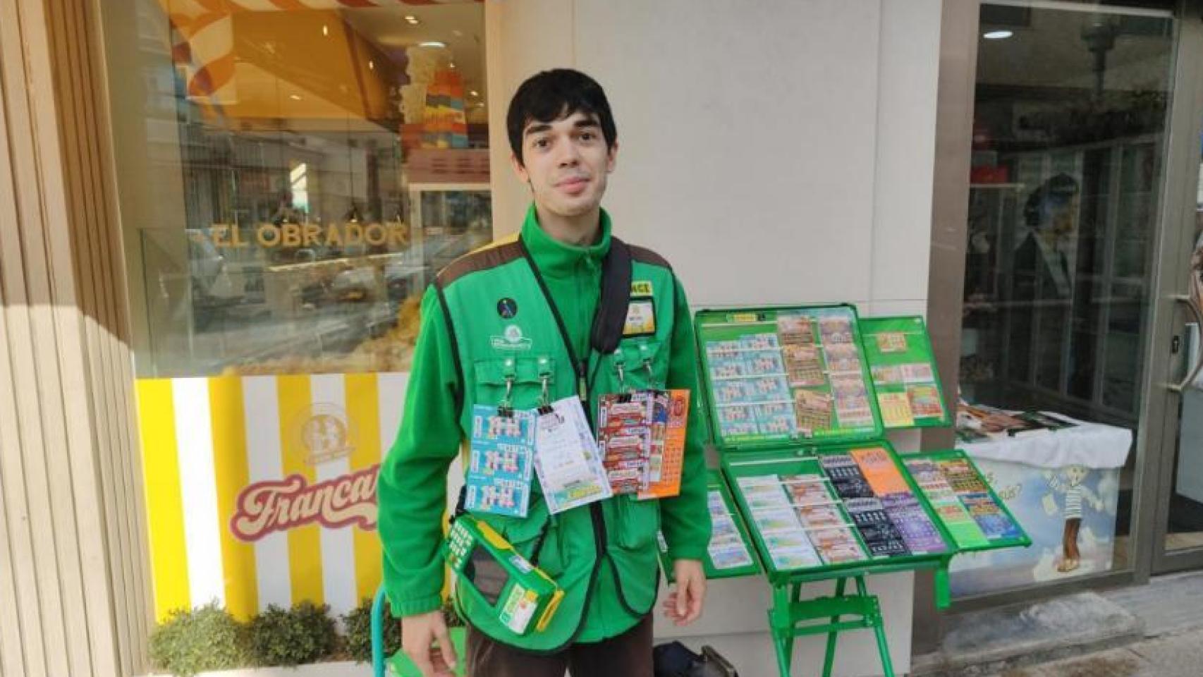 Miguel Vigara, vendedor de la ONCE en Alcázar de San Juan (Ciudad Real).