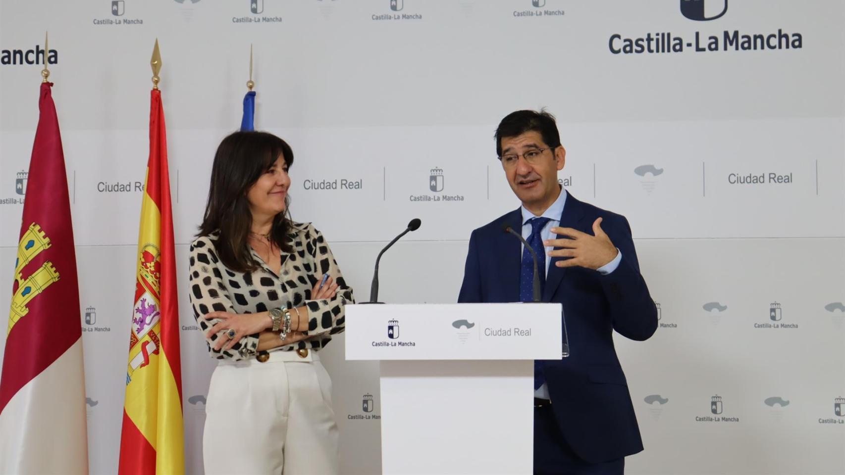 José Manuel Caballero y Blanca Fernández. Foto: JCCM.